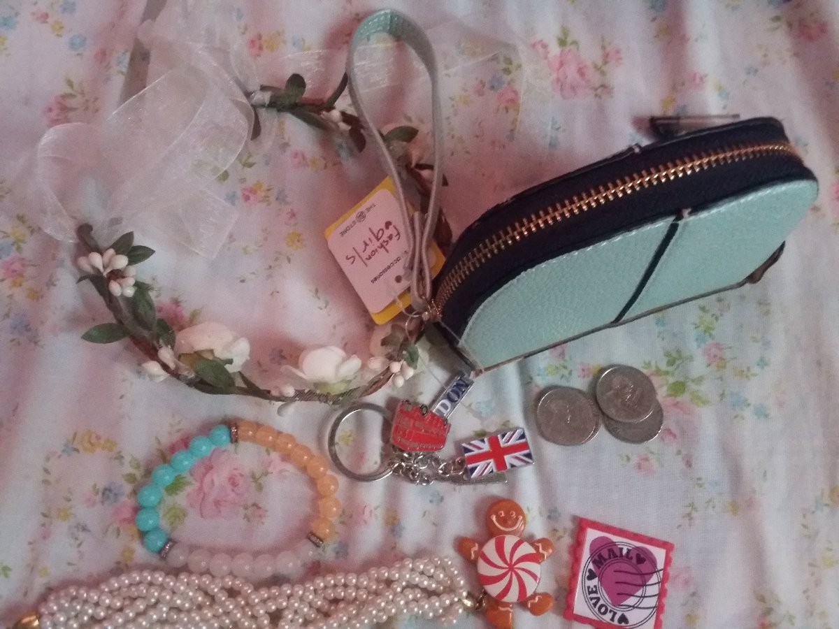 London keychain, bracelet, wallet, coins, flower crown, lovemail stick