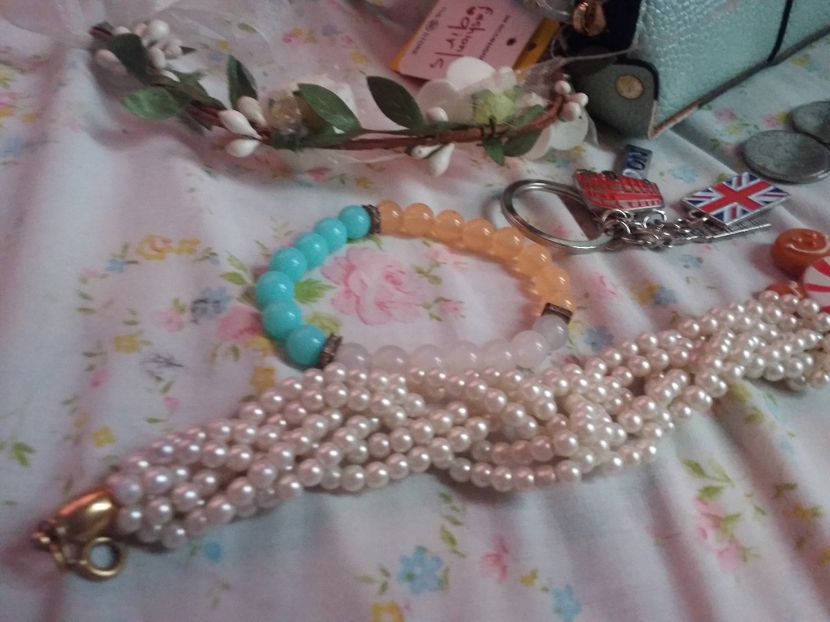London keychain, bracelet, wallet, coins, flower crown, lovemail stick