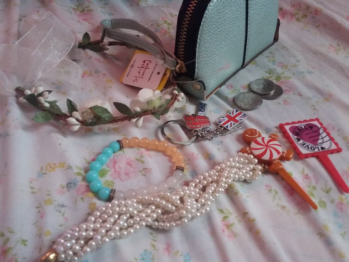 London keychain, bracelet, wallet, coins, flower crown, lovemail stick