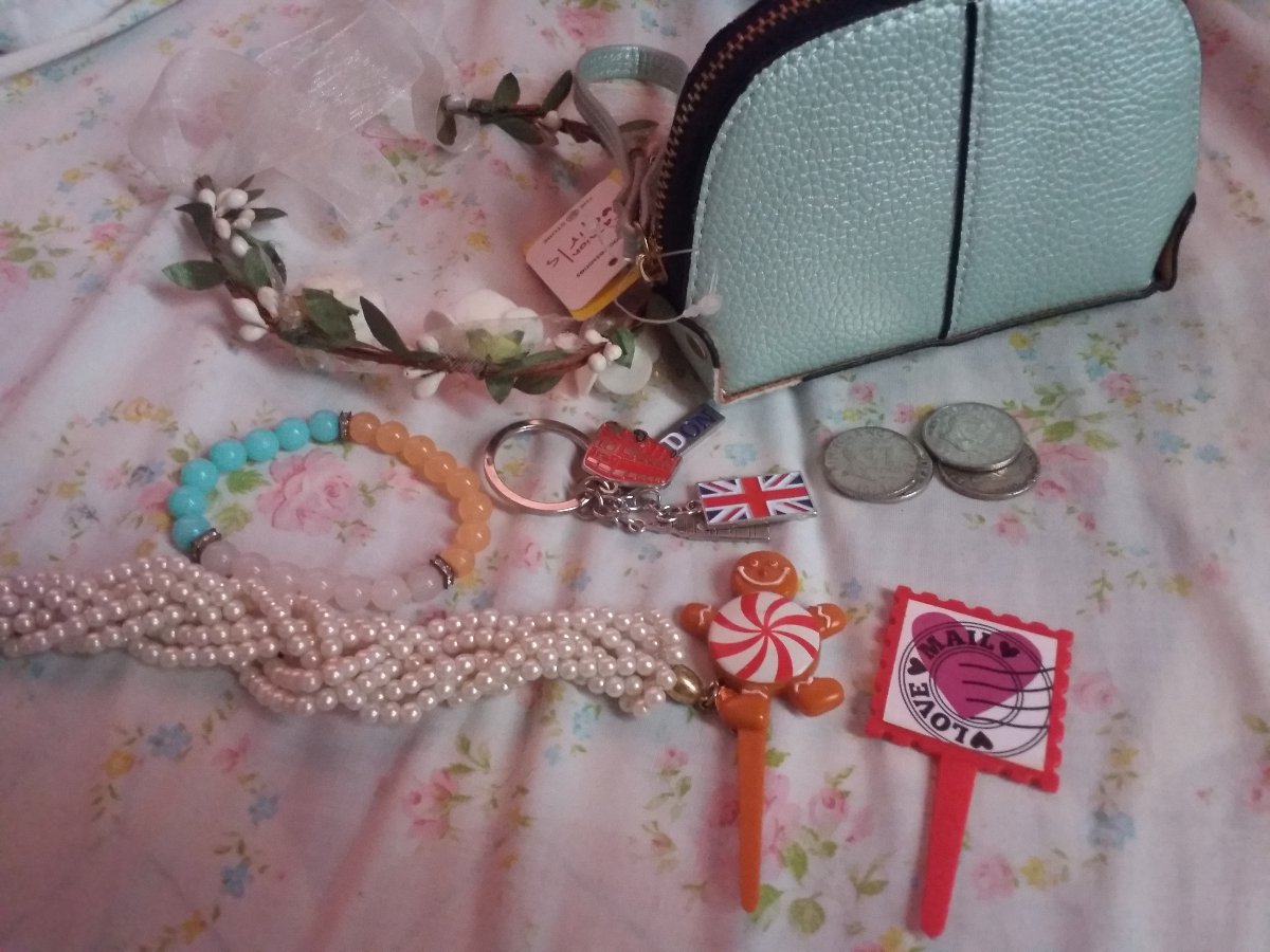 London keychain, bracelet, wallet, coins, flower crown, lovemail stick