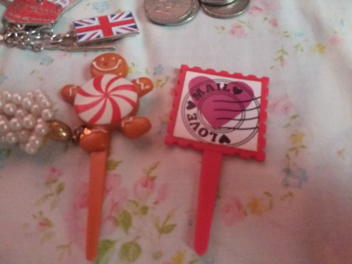 London keychain, bracelet, wallet, coins, flower crown, lovemail stick