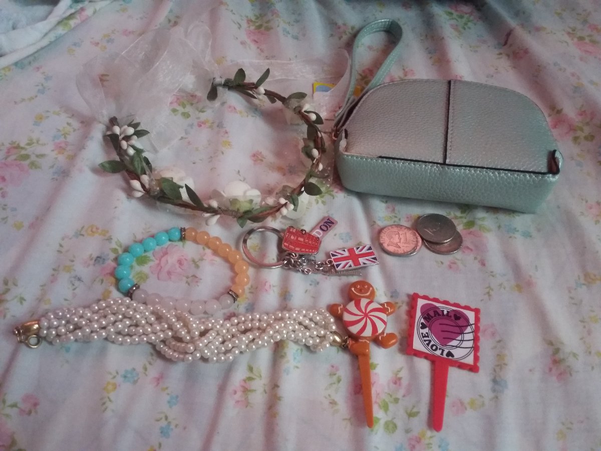 London keychain, bracelet, wallet, coins, flower crown, lovemail stick