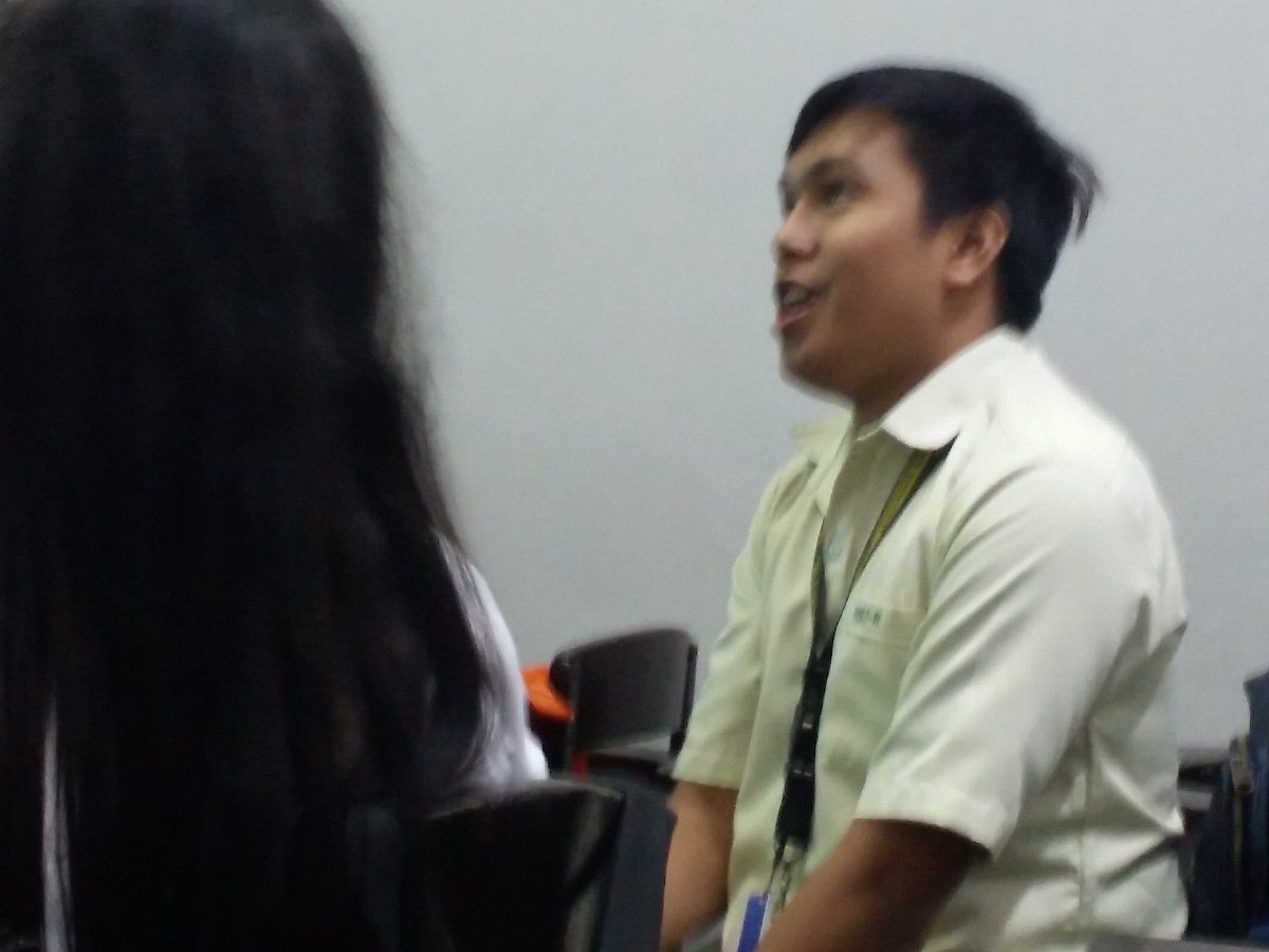 Polsci class, discussion, paul as a subject , q and a about report