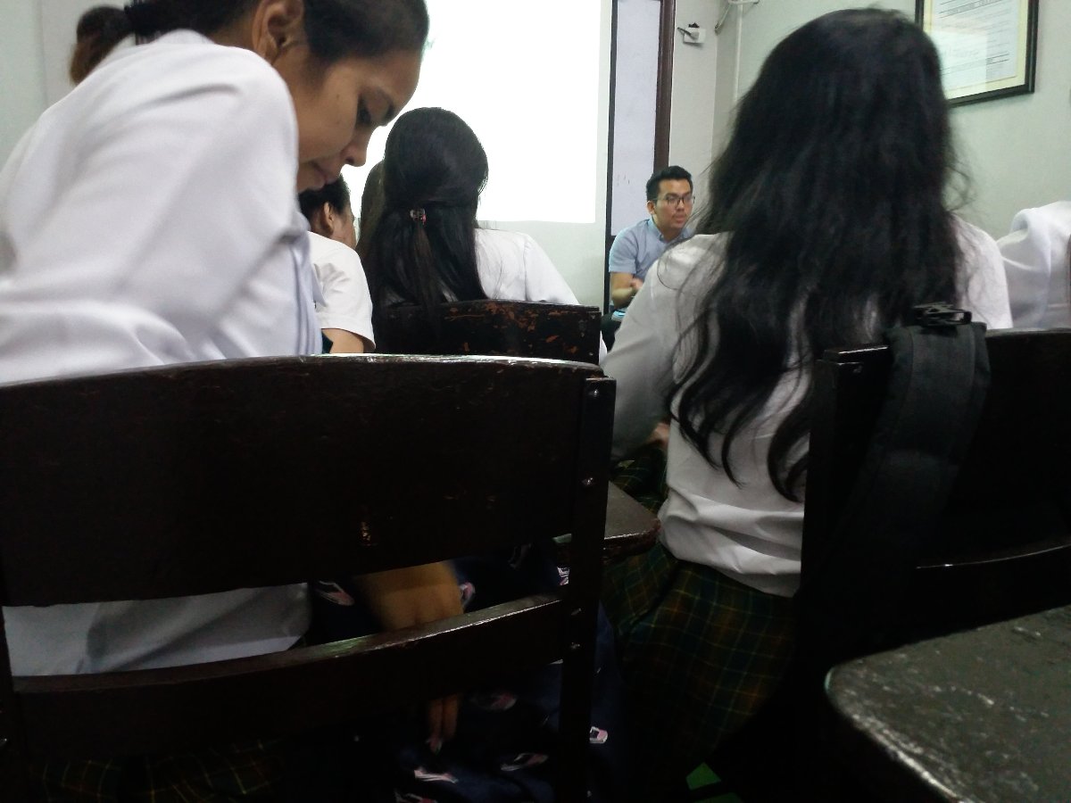 Polsci class, discussion, paul as a subject , q and a about report