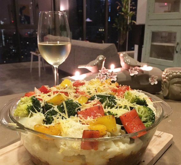 A layer of minced beef seasoned with cayenne Italian herbs paprika and SP liquid spiced mashed potato grilled veggies topped with 3 types of cheese and with lots and lots of love