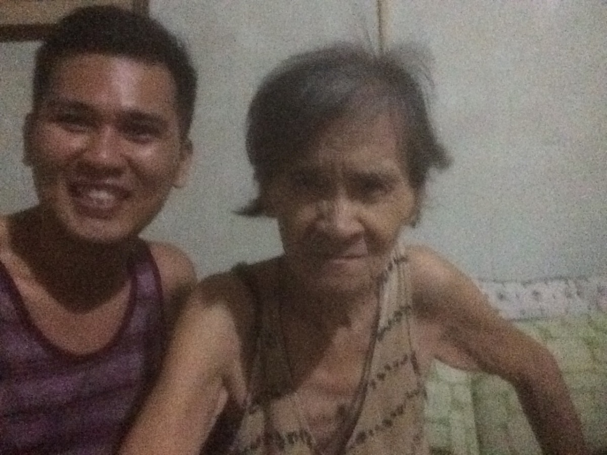 Selfie with dearest grandma, love ones, family