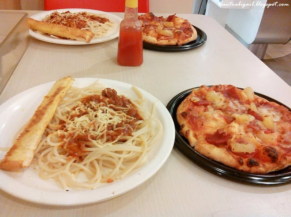 date, pizza, food