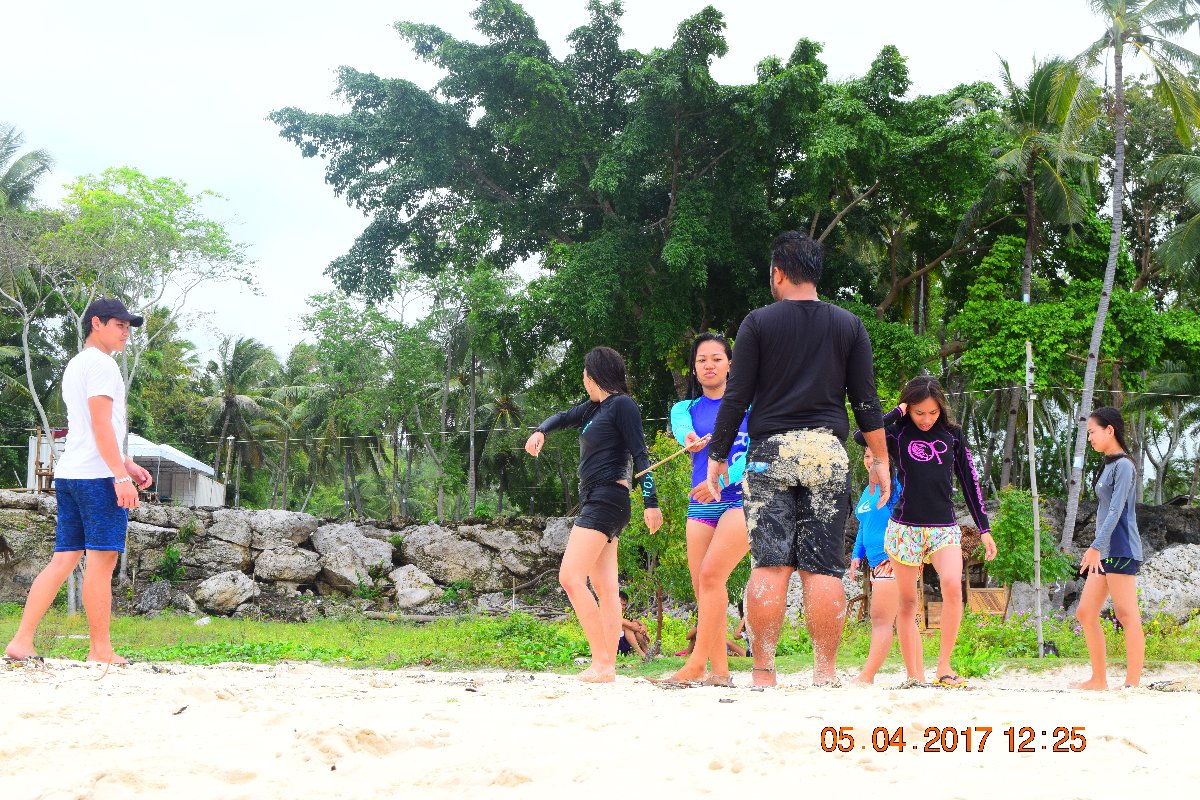 games, friends, beach