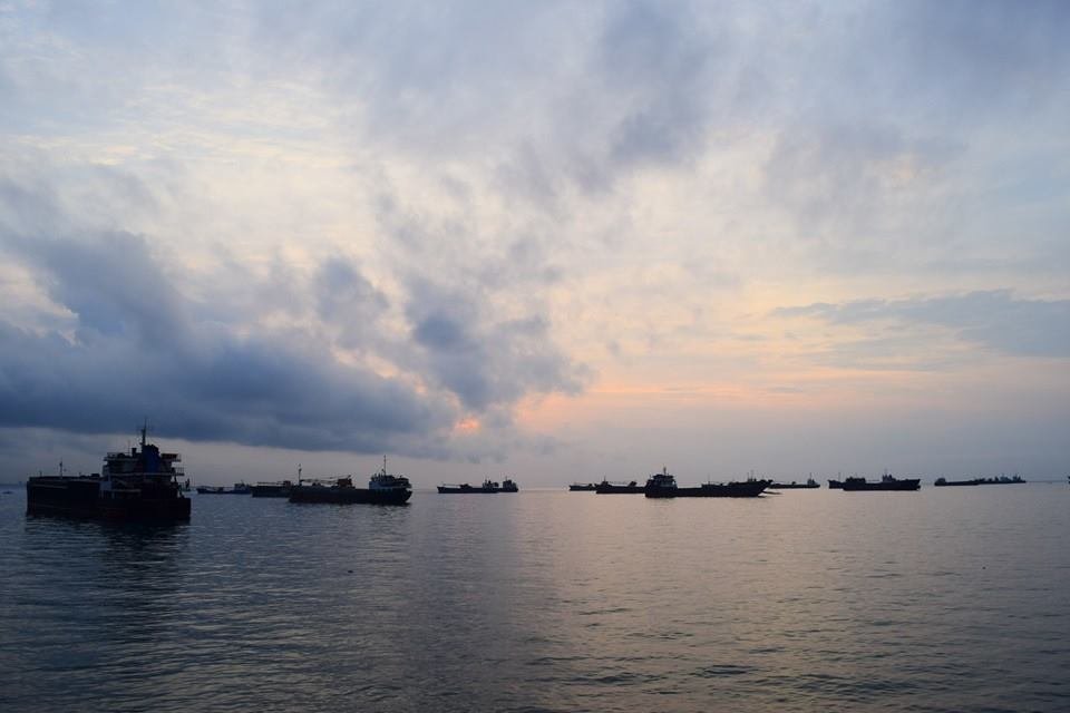 sea, ships, morning