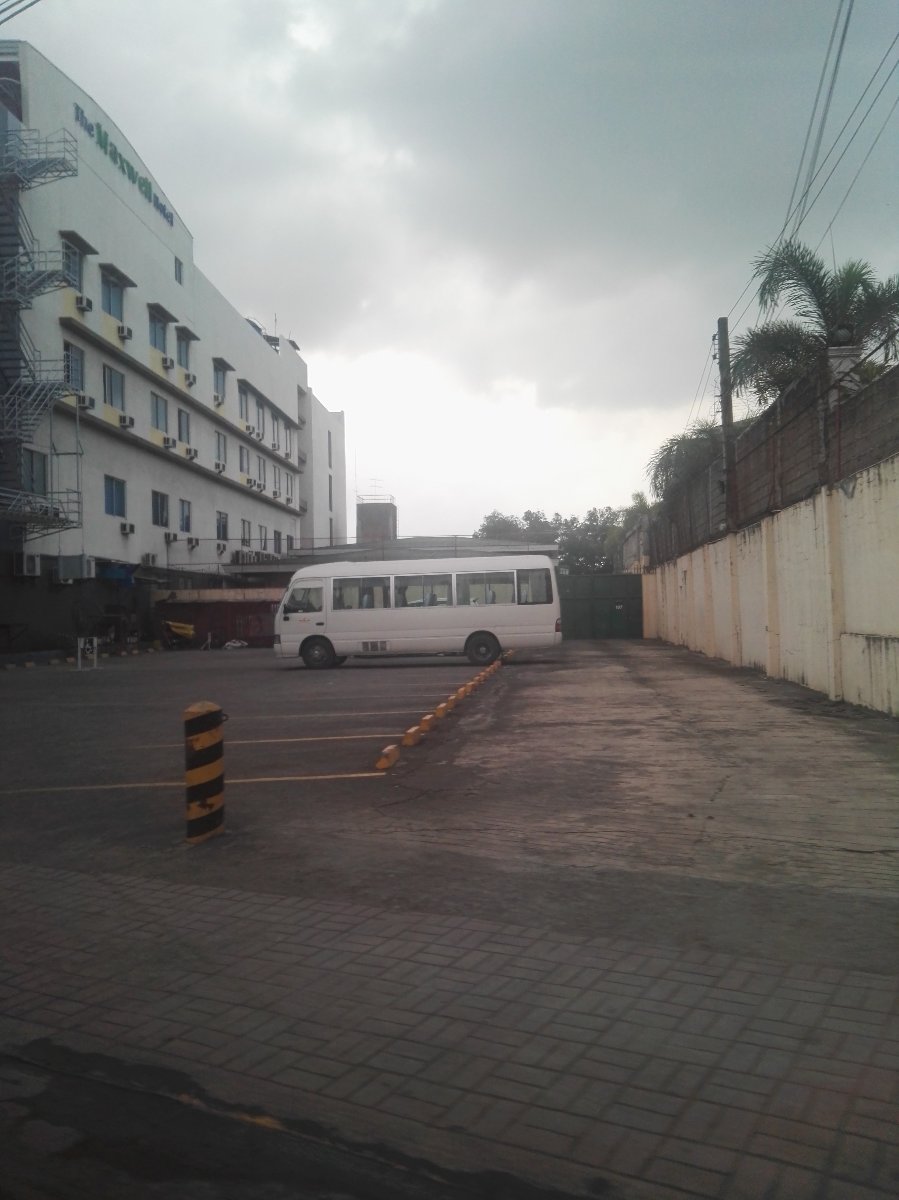 Bus