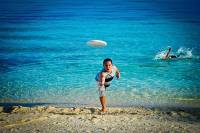 #frisbee #frisbeebythebeach #swimming #sportysummer #beachsports