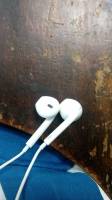 earphones