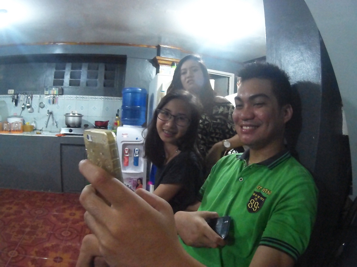selfie addict