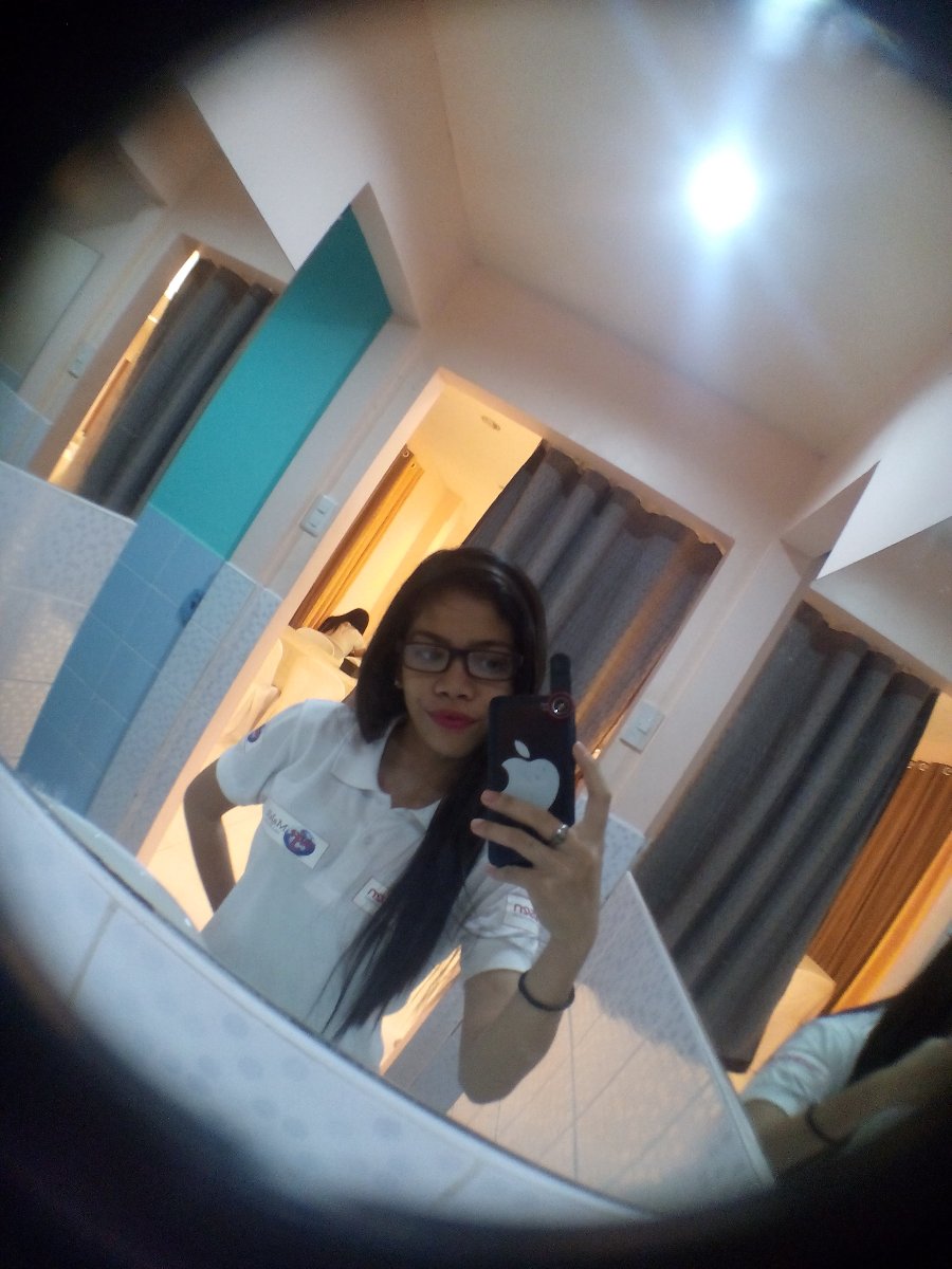 selfie mirror