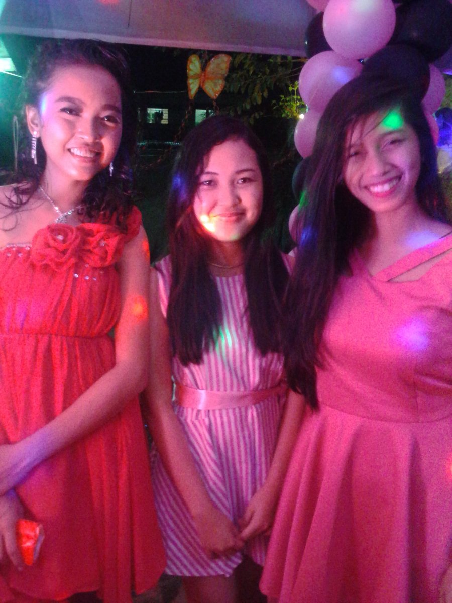 Pink, debut, friends
