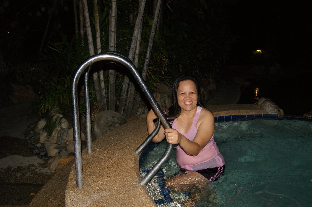 mom, pool