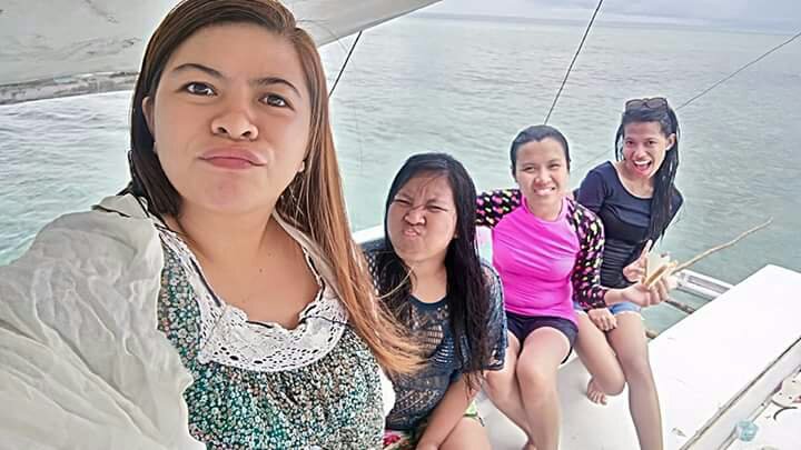 Friends at wacky Island Hopping