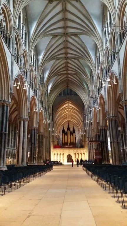 View inside of Lincoln Cathedral, most precious piece of architecture in British isles, Lincoln Cathedral, Lincoln, Lincolnshire, England, UK