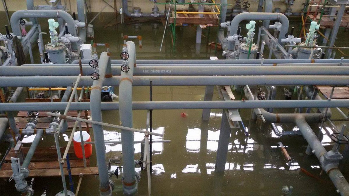 Gizan Saude Arabia, Shuqaiq steam power plant, flood