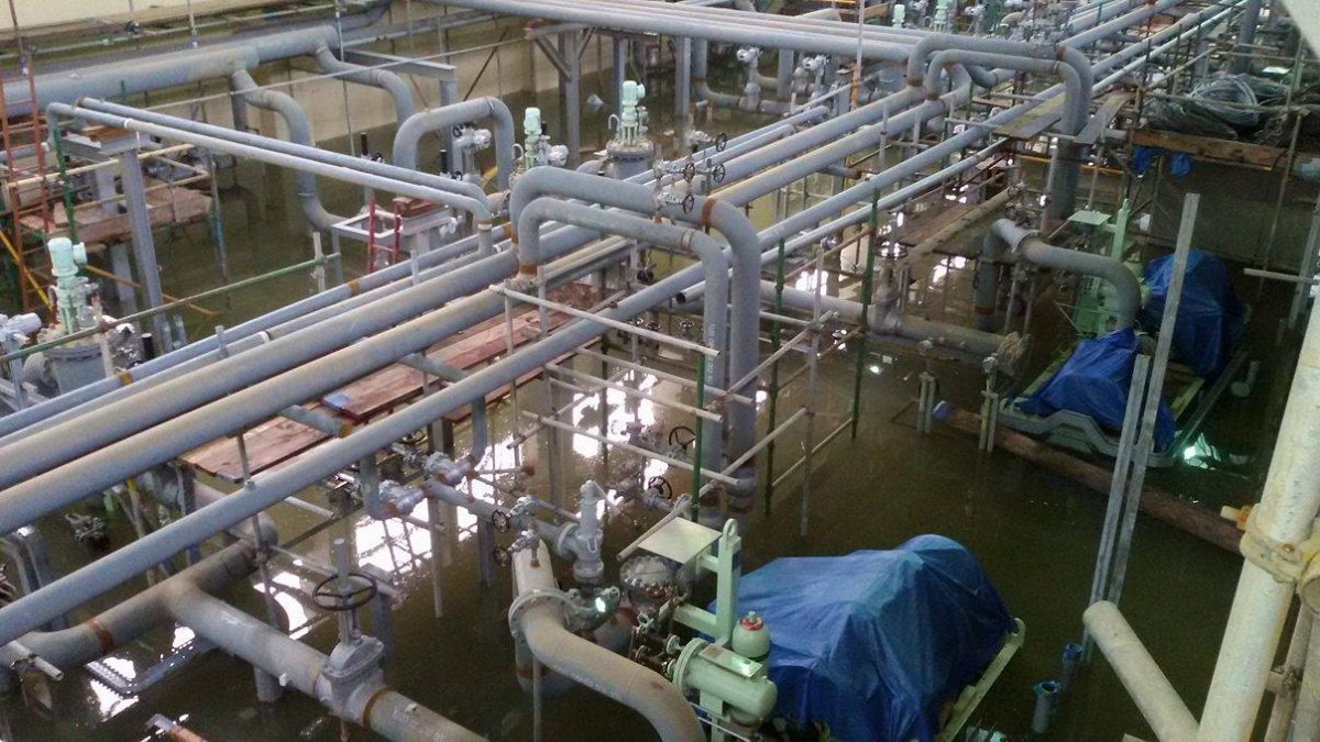 Gizan Saude Arabia, Shuqaiq steam power plant, flood