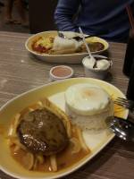 Jollibee Sundae Fried chicken burger