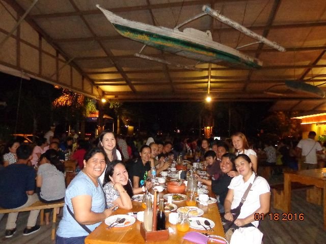 happy birthday mom family friends celebrate lantaw restaurant happy dinner