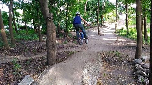 jumps sdc dirt drop slope style nature bike mtbx mtb friends