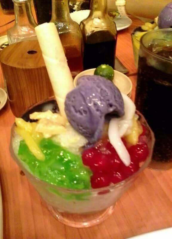 Halohalo dessert