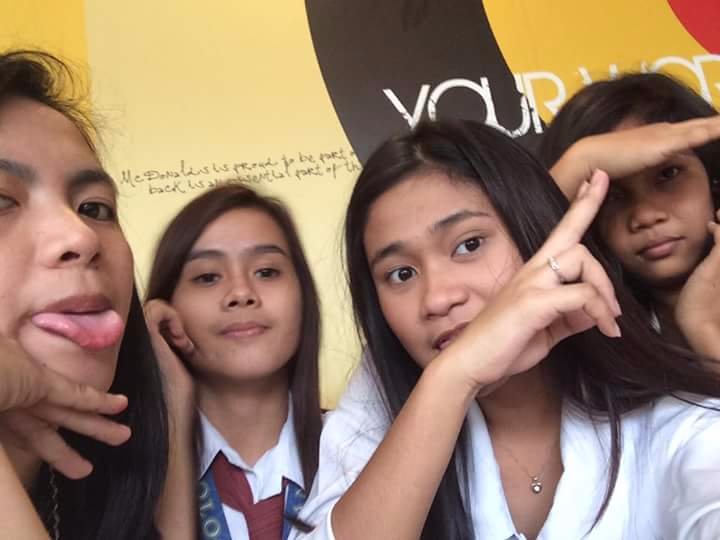Bleeh pose