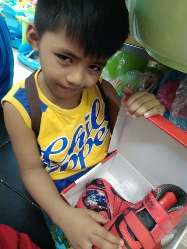 dont know if he likes it or not. lol