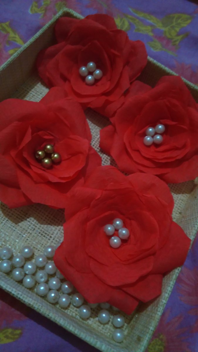 love these paper roses