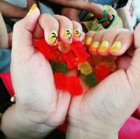 gummy bears nomnom