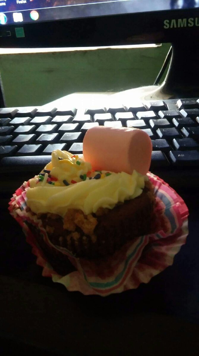 keep calm and eat cupcakes