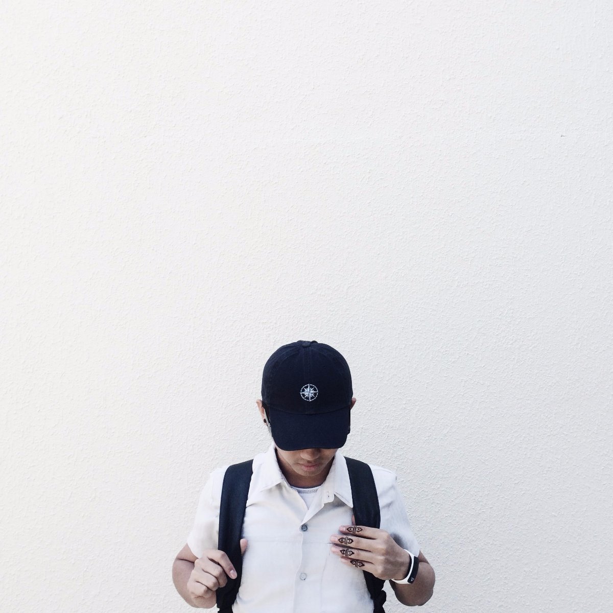 Blaggir Pose, White Wall