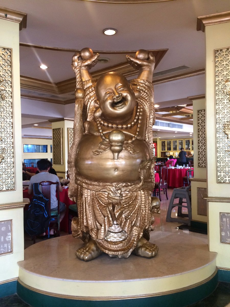 Chinese Restaurant, Statue