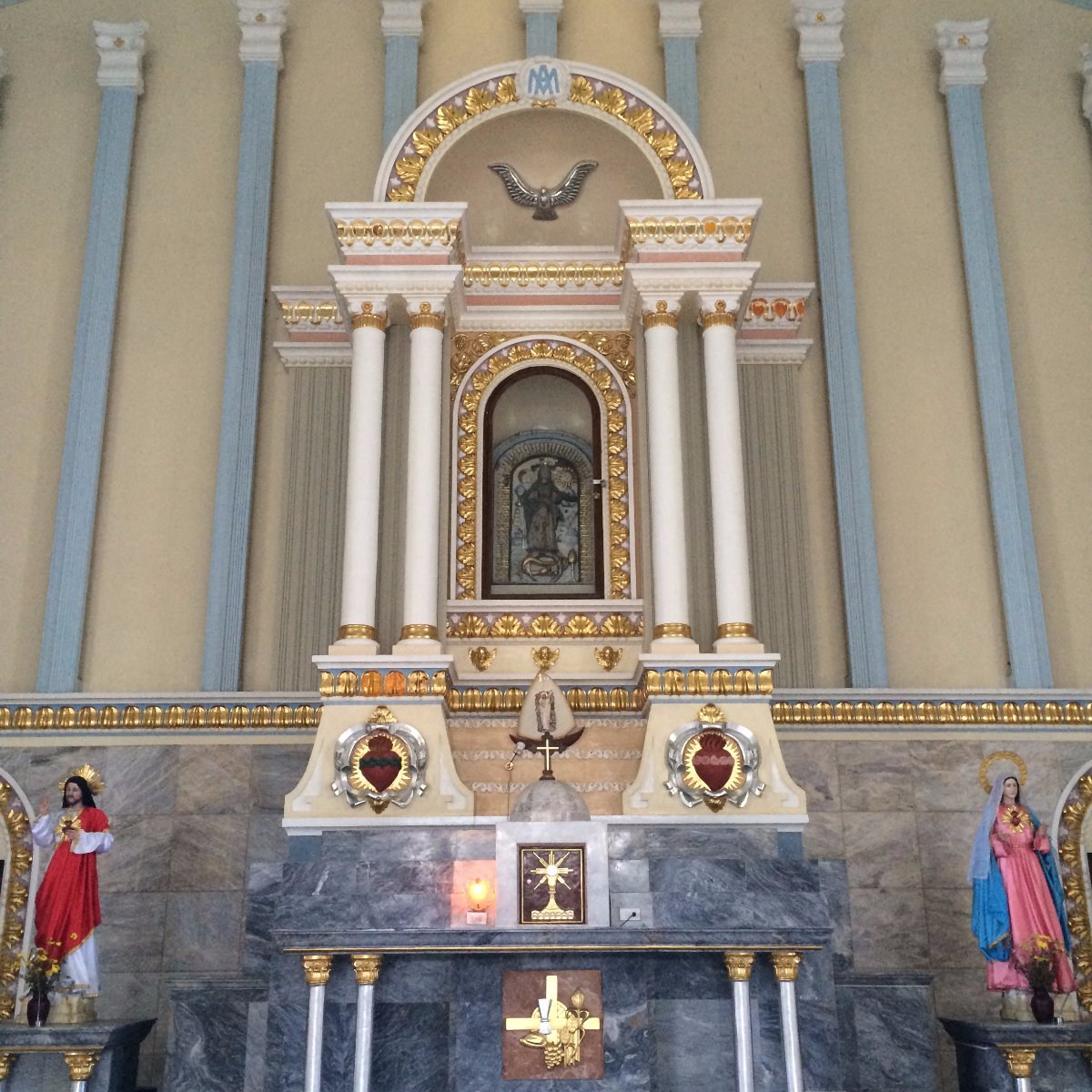 Church, Altar