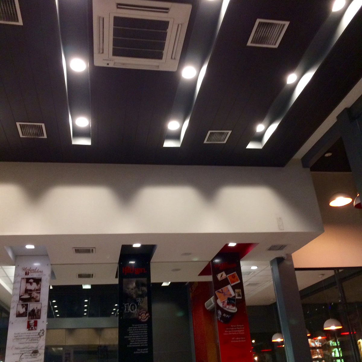 Fast food, Interior