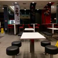 Jollibee, Fast food