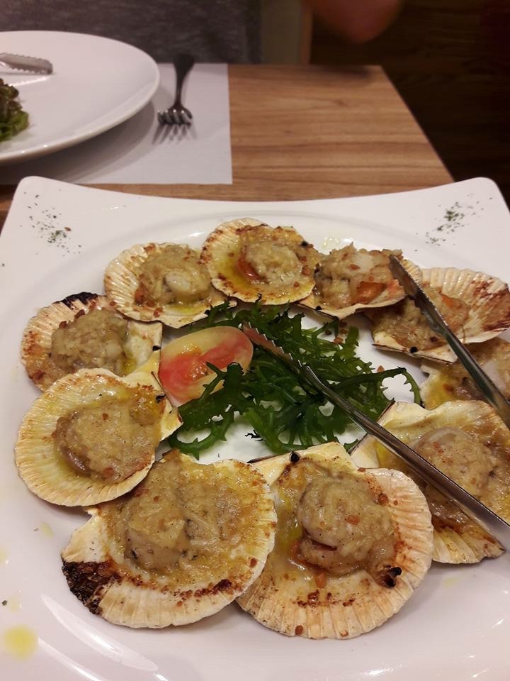 Baked scallops, delicious