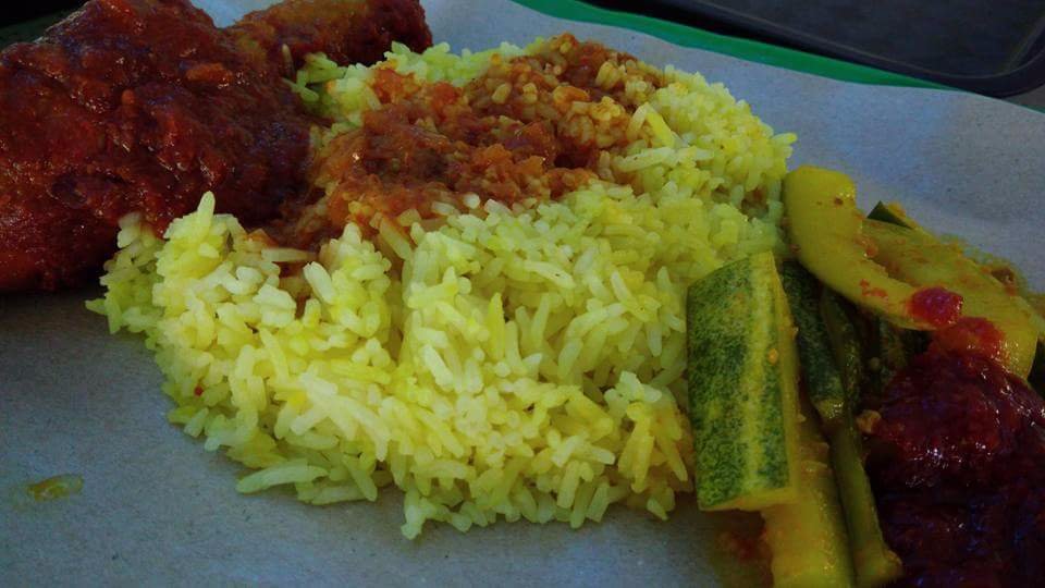 Spicy chicken with java rice