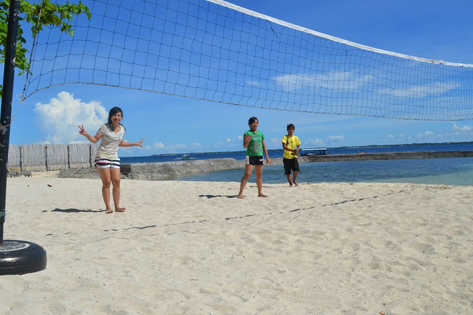 beach volleyball