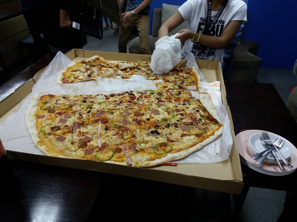 giant pizza