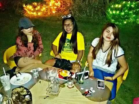 happy, friends