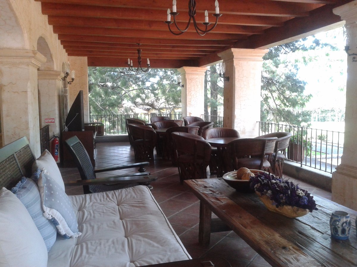 Finca Filadelfia outdoor seating area