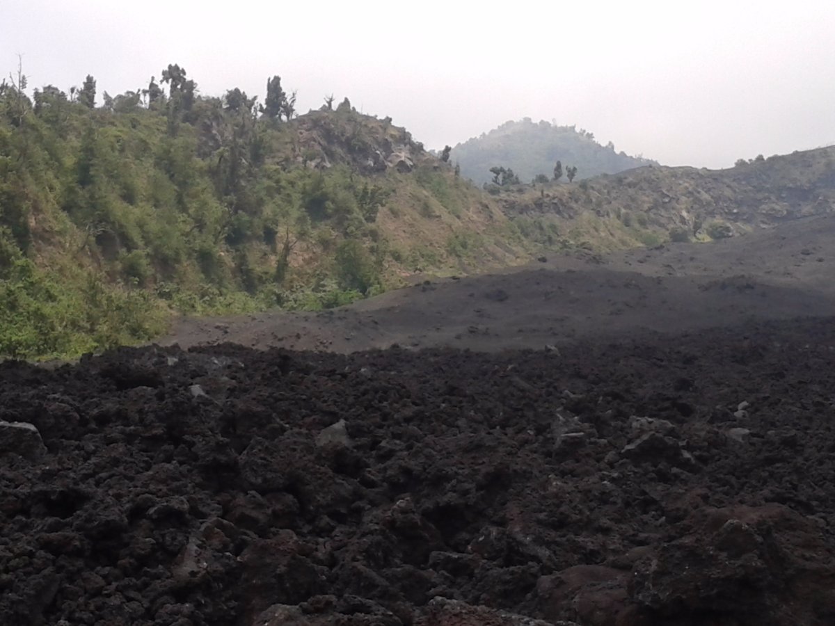 fresh lava field, pacaya volcano