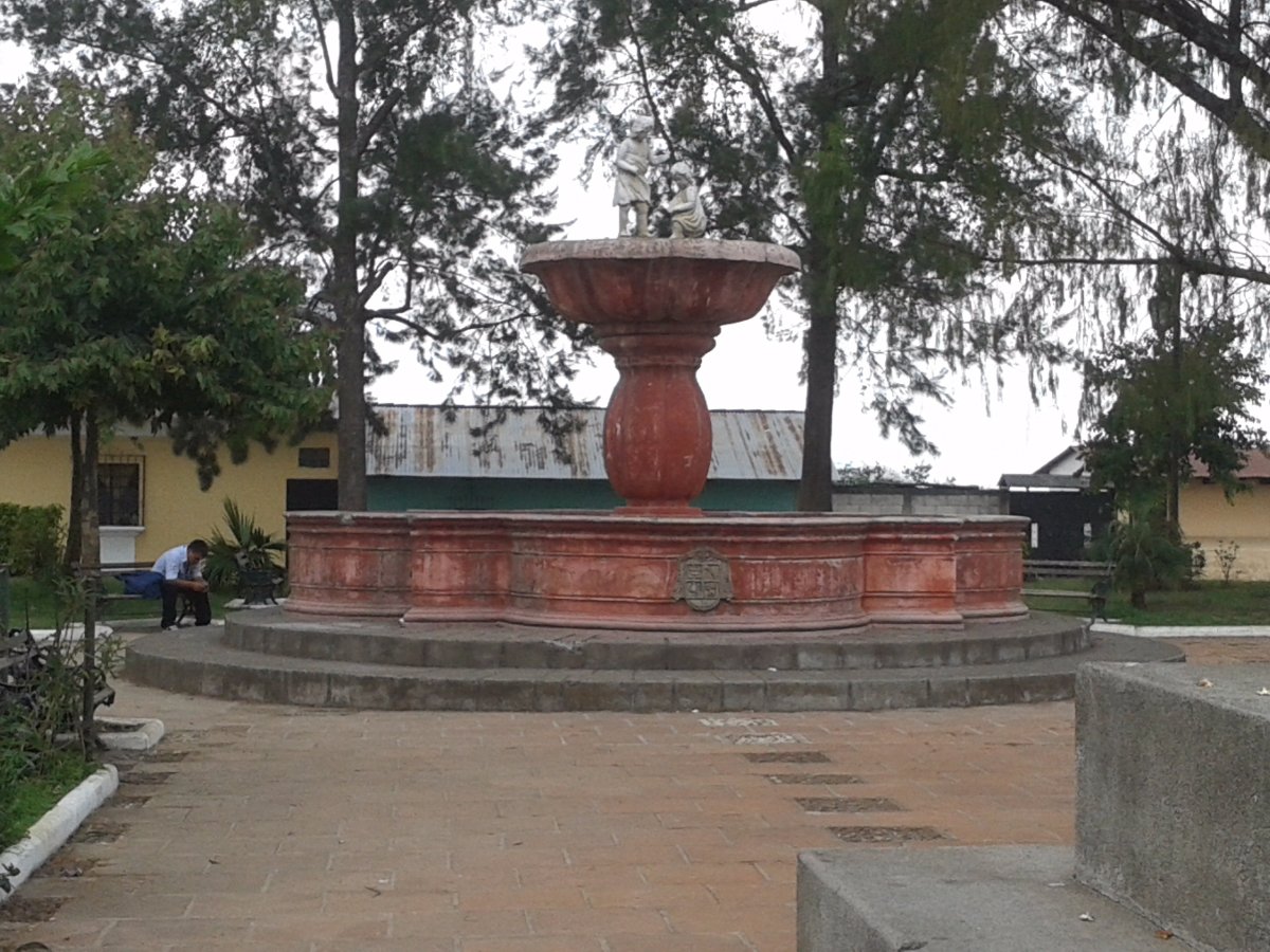 lovely fountain, guatemala
