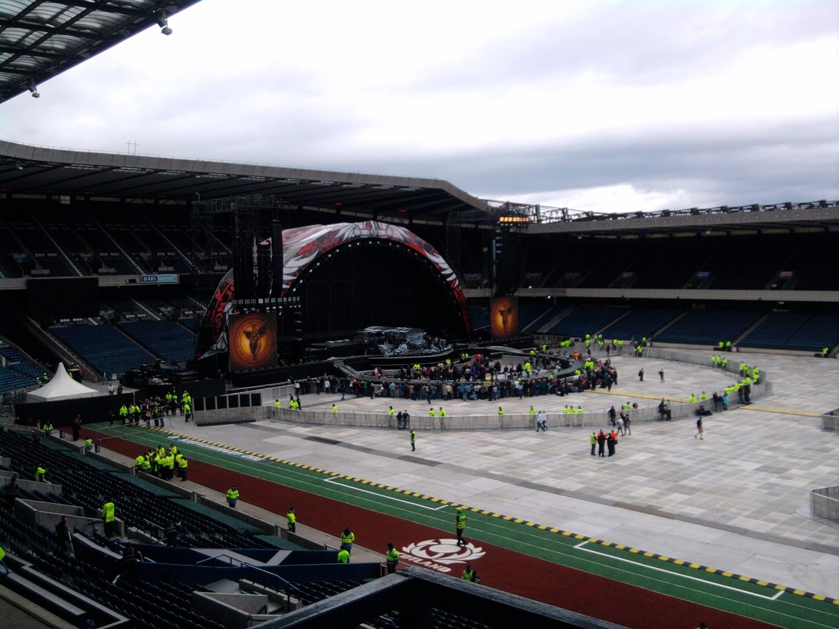 waiting for bon jovi at murrayfield