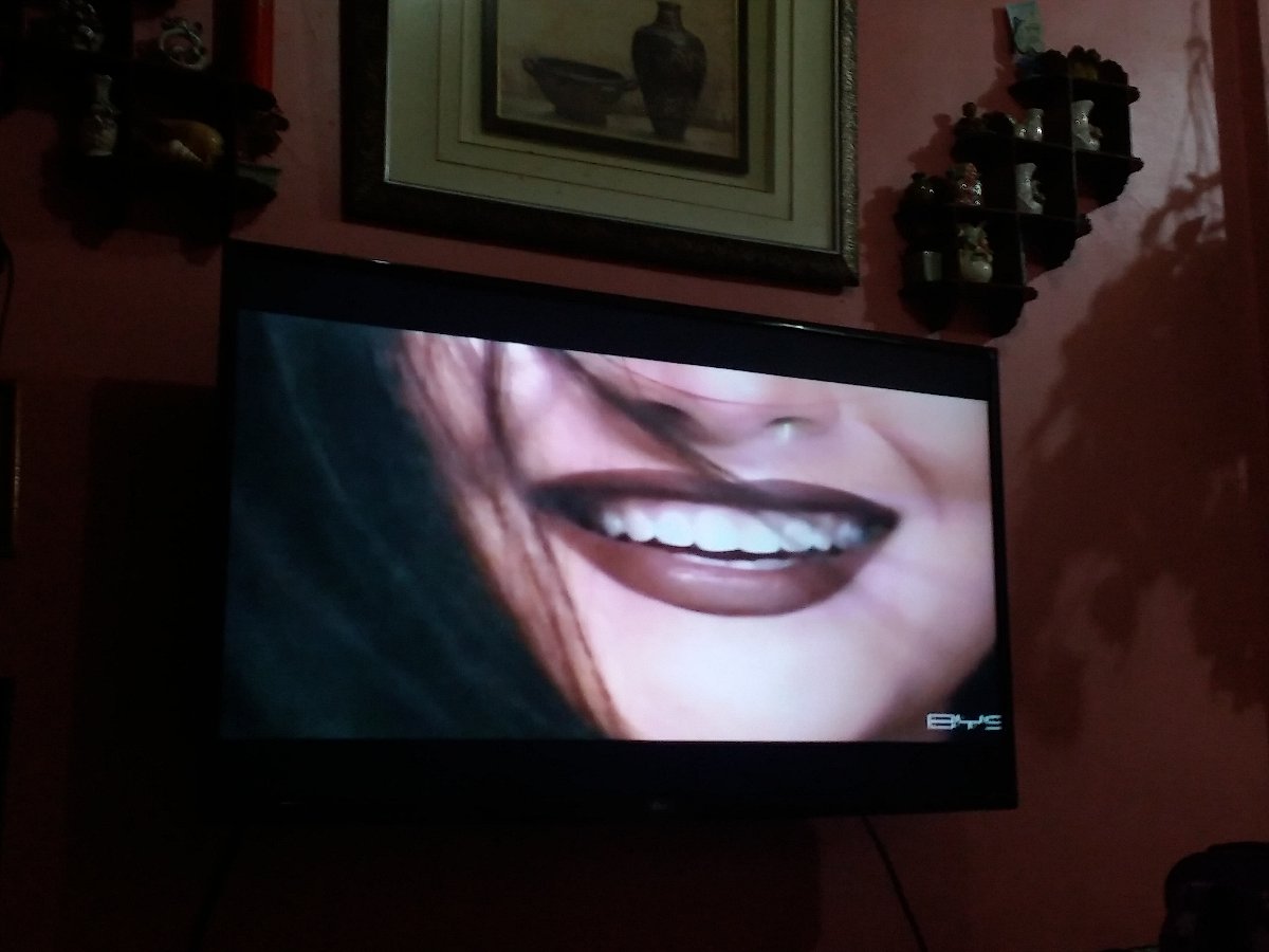 Advertisement on tv, watching ms world philippines , coronation night, channel 7