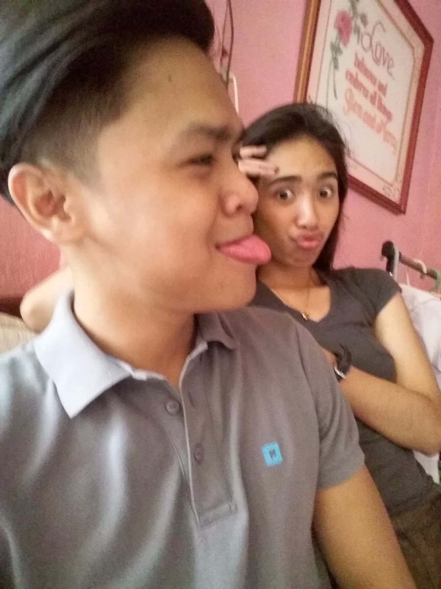 At house, with babe, twofie, wacky faces and all