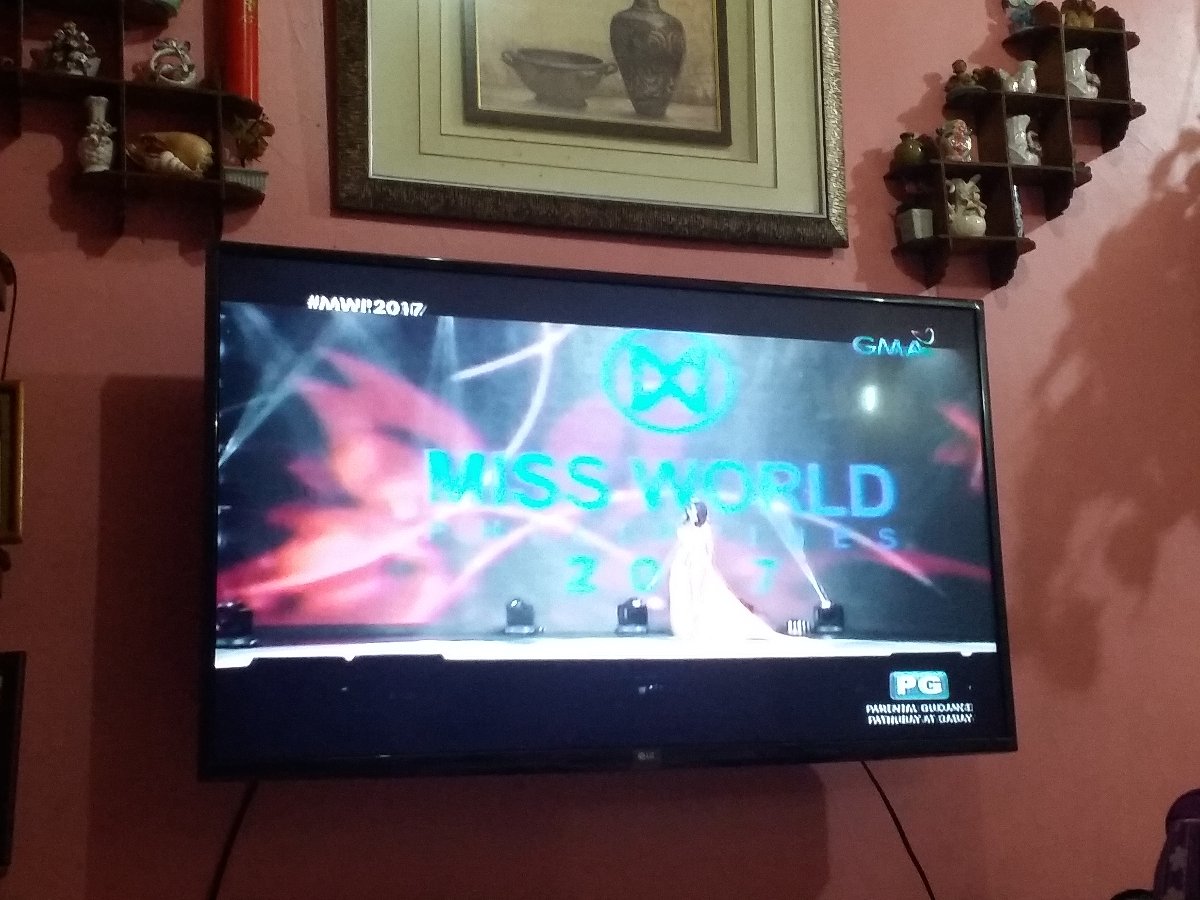 Watching miss world philippines 2017, GMA , channel 7 , long gown competition
